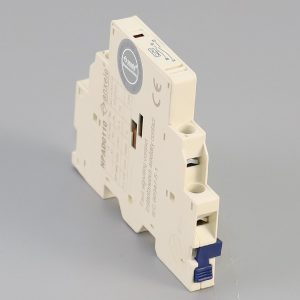 Motor breaker side auxiliary